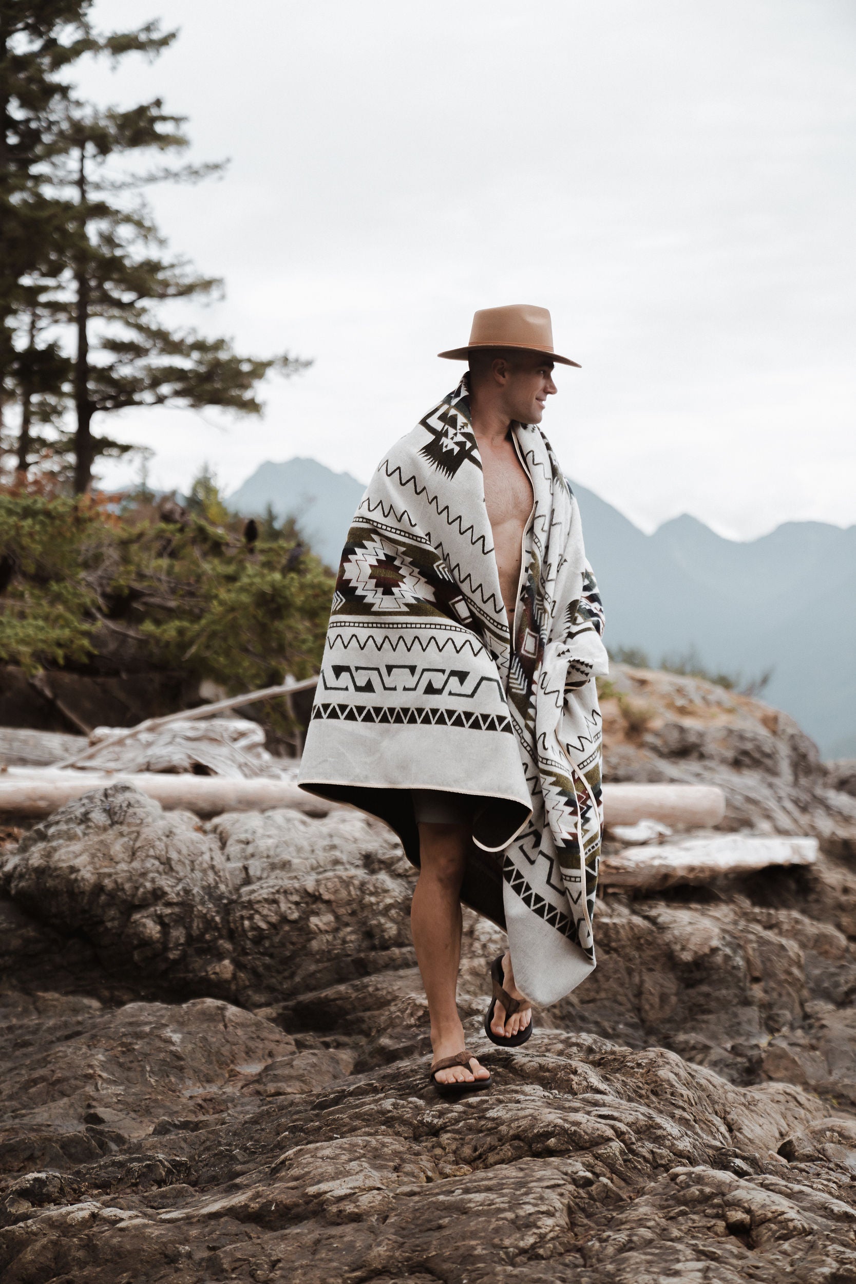 Milagro Aztec Reversible Blanket