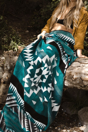 Manta Aztec Reversible Blanket  //  Teal/Turquoise/Cream