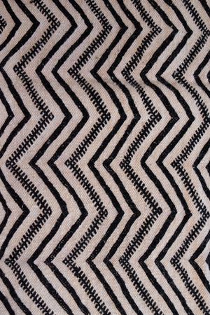 Zanafi Handwoven Moroccan Wool Rug // Black/Beige
