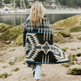 Load image into Gallery viewer, Esmeraldas Aztec Reversible Blanket
