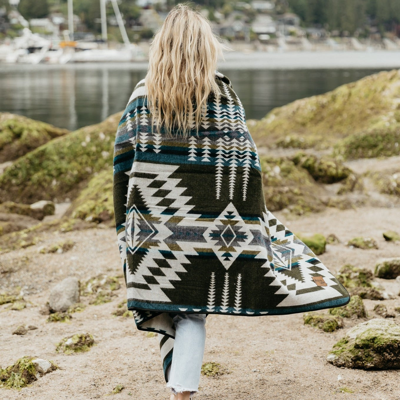 Esmeraldas Aztec Reversible Blanket