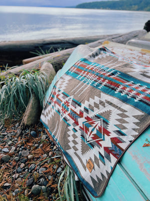 Cuenca Aztec Reversible Blanket  //  Grey/Teal/Red