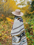 Load image into Gallery viewer, Cayambe Aztec Reversible Blanket
