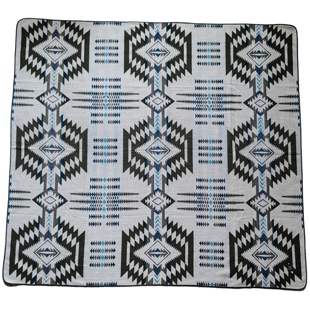 Esmeraldas Aztec Reversible Blanket